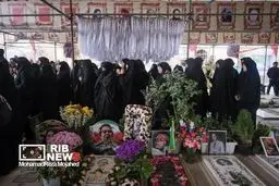 خاکسپاری شهدای جنگ در  قطعه ۴۲ بهشت‌زهرا  