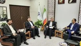 روسای شعب تأمین اجتماعی در شهرستان‌ها بازوان توانمند این اداره کل برشمرد و بر ضرورت تعامل و همکاری نزدیک آنان با سایر نهادها من جمله فرمانداری ها در چارچوب قوانین و مقررات تأکید نمود.