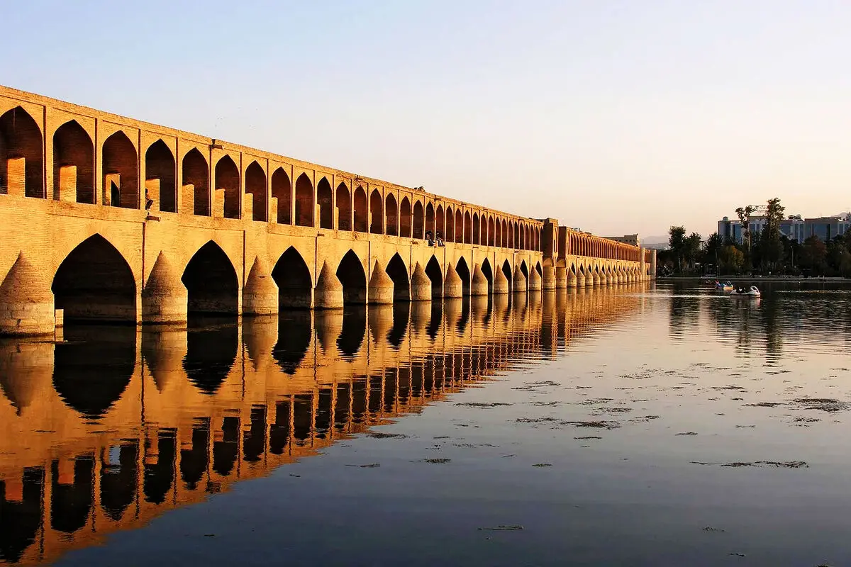 حجم آب سد زاینده رود به ۲۷ درصد رسید