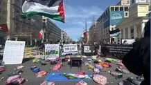 تجمع شماری از ایرانی ها مقابل کاخ سفید در اعتراض به کشتار کودکان میناب+ عکس