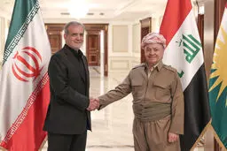 هدیه خاص مسعود بارزانی به مسعود پزشکیان/ عکس
