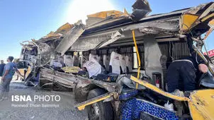 حریق 4 خودرو سوخت‌بر در پی تصادف/ 2 نفر فوت شدند

