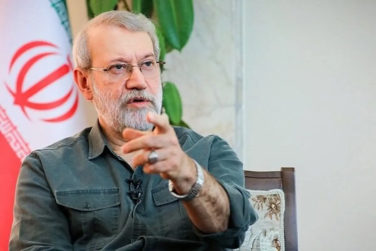 واکنش لاریجانی به ادعای رییس جمهوری فرانسه درباره تنگه هرمز