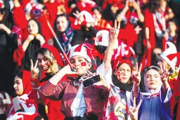 زنان، پرسپولیس را بدون تماشاگر کردند
