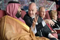 حضور ولیعهد عربستان در قطر سوژه شد