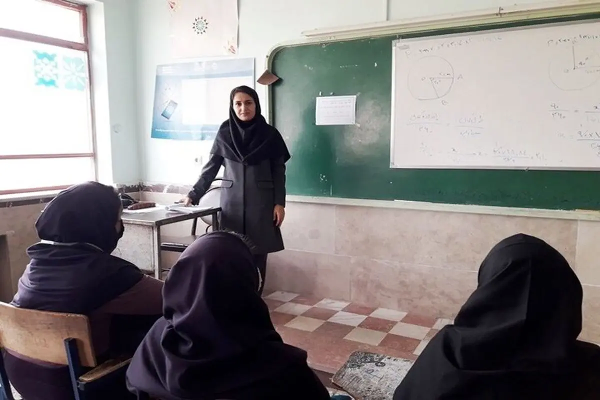 پرداخت پاداش پایان خدمت معلمان به‌زودی/ صدور احکام رتبه‌بندی فرهنگیان بازنشسته سال ۱۴۰۰ تا ۱۴۰۲ 