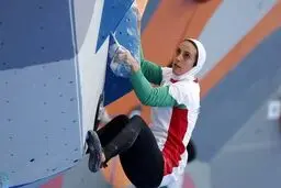 حرکت جالب دختران صخره نورد در شهرک اکباتان/ ویدئو


