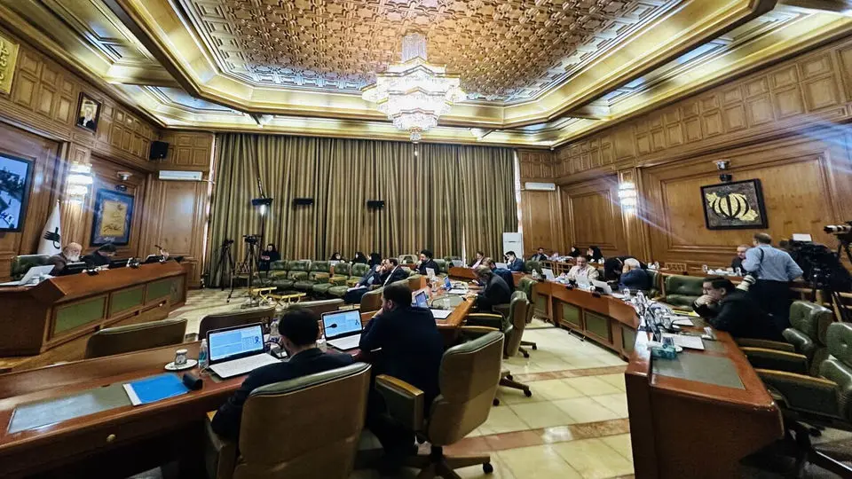 تذکر نرجس سلیمانی در صحن شورای شهر تهران: زاکانی از وعدههای خود شکست خورد