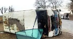 اعلام علت واژگونی مینی‌بوس دانش‌آموزان در ایوانکی

