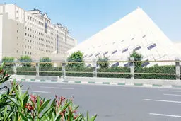نقش کم‌رنگ بهارستان  در توسعه ملی