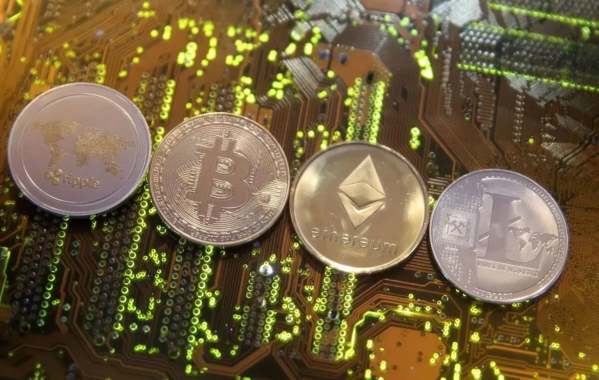 قیمت بیت کوین، تتر و اتریوم امروز سه شنبه ۱۷ شهریور ۱۴۰۵ / قیمت بیت کوین چند؟ + جدول