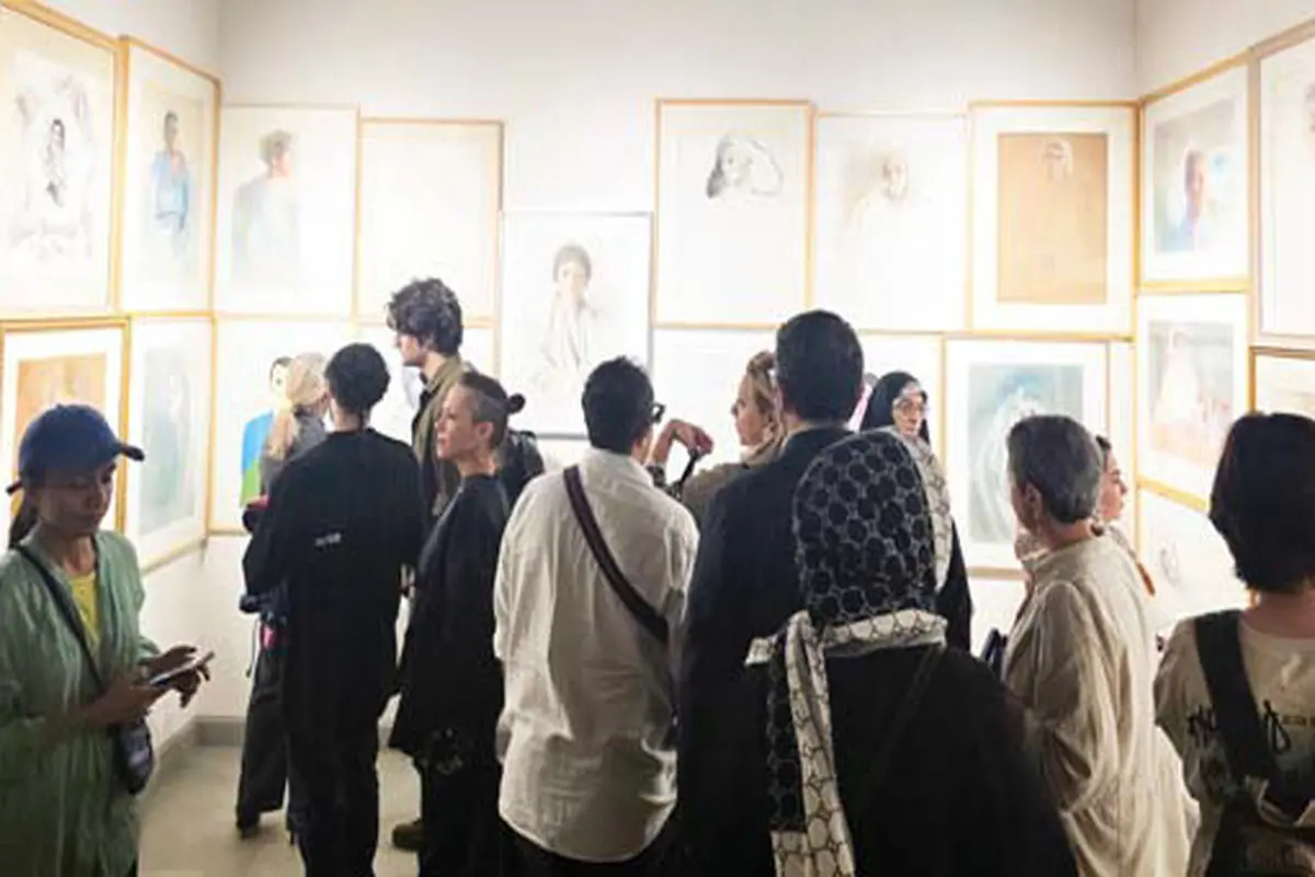 پروانه در قفس

