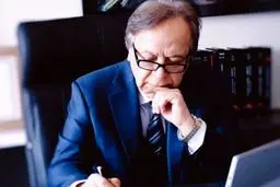 سودی که امارات از صندوق ذخیره ارزی‌اش، برداشت می‌کند بیشتر از درآمد نفت است/ مشکل فقط صندوق ذخیره نیست، تمام اقتصاد ما درگیر چالش است