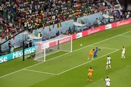 پیروزی دو بر صفر شاگردان فن‌خال مقابل سنگال 