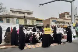 تحصن کنندگان ‘حجاب’ مقابل مجلس با ورود نیروهای انتظامی، متفرق شدند + ویدیو 

