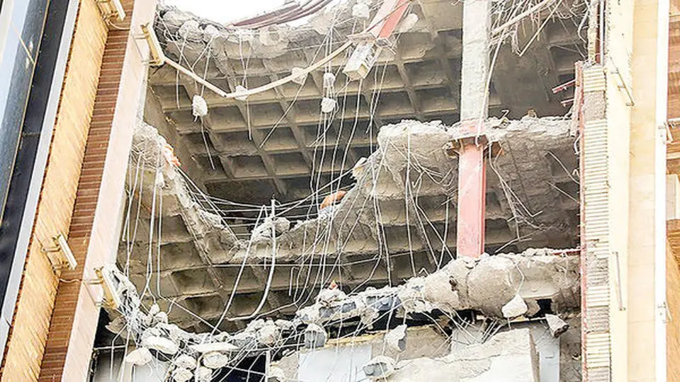 وزیر الداخلیة الایراني: قتلى حادث انهیار مبنى "متروبل" في آبادان بلغ 16 شخصا