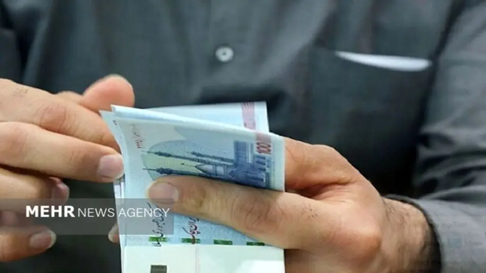 تعویق پرداخت حقوق کارمندان دولت تکذیب شد