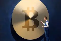 بیل آکمن میلیاردر مشهور دنیا: شاید بهتر است مقداری بیت کوین بخرم!



