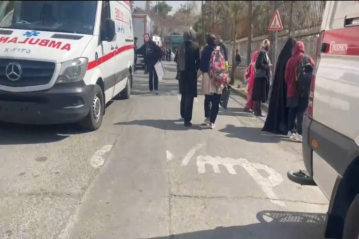 مسمومیت دانش‌آموزان یک دبیرستان دخترانه در «تهرانپارس»