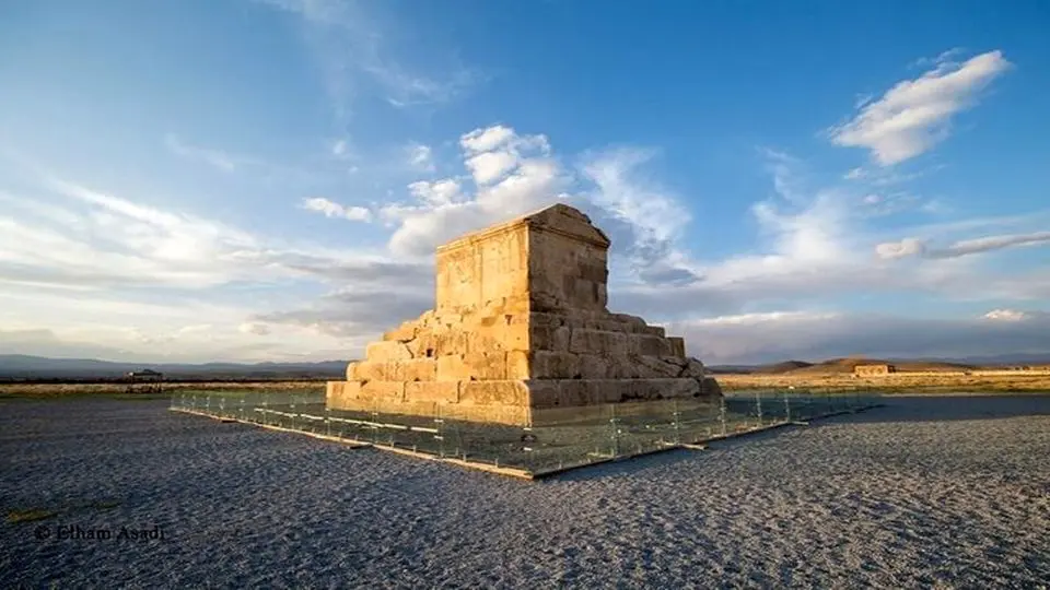 عکسی جالب از مقبره کوروش در زمان قاجار