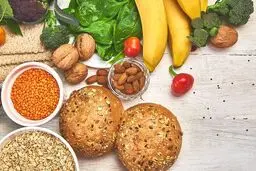 اجتناب از این مواد غذایی  باعث بروز یبوست می شود