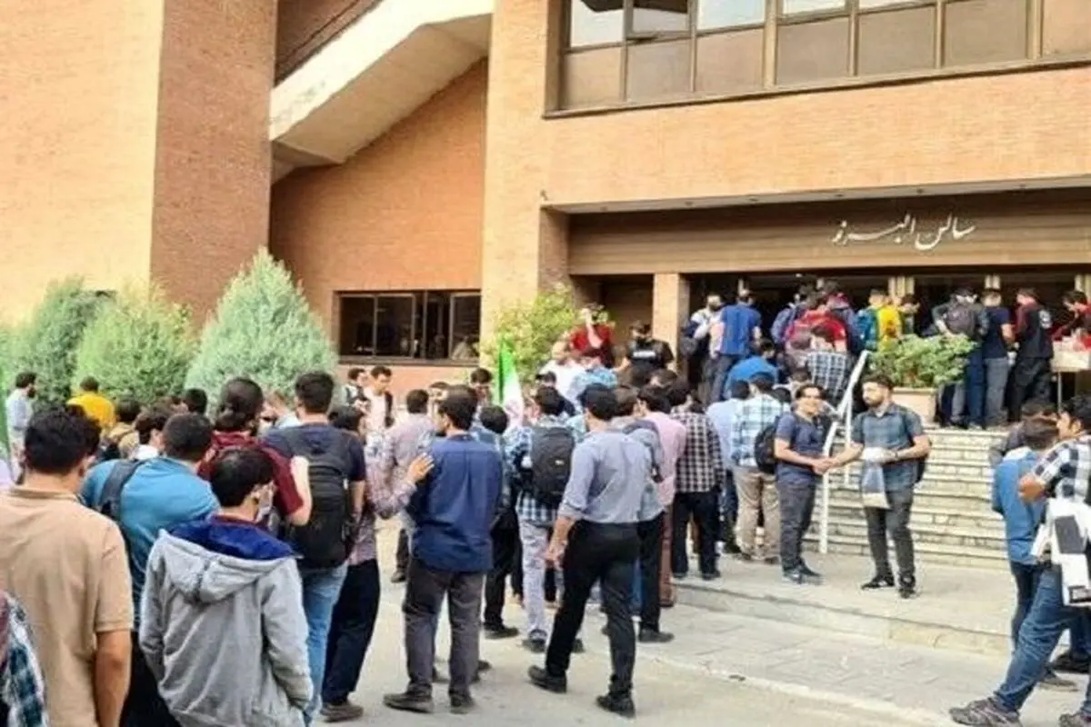 مجازاتی به نام منع ورود به دانشگاه در آئین‌نامه انضباطی نداریم