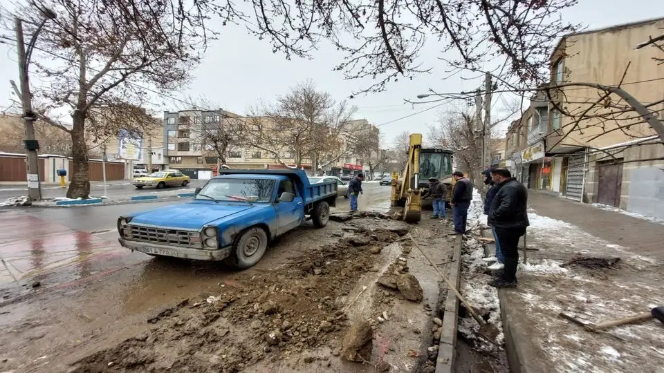 رفع بیش از 39 هزار حادثه در شبکه و خطوط آب شرب استان همدان