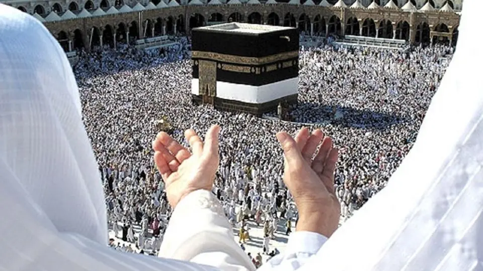 اعزام اولین گروه عوامل حج تمتع ۱۴۰۴ به عربستان
