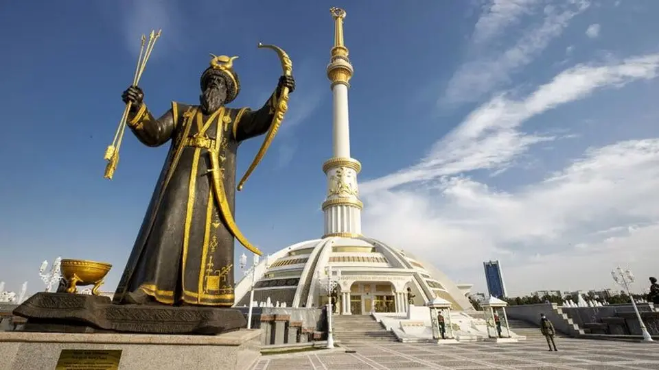 ترکمنستان سرانجام درهای خود را روی گردشگران باز کرد