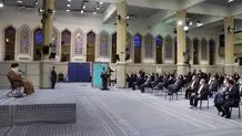  قائد الثورة: سیاسة العدو وقف الإنتاج في البلاد 