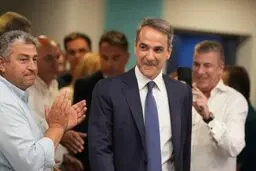 سال دشوار محافظه‌کاران یونان