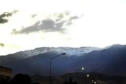 بارش اولین برف پاییزی در استان سمنان؛ ارتفاعات «شاهوار» سفیدپوش شد