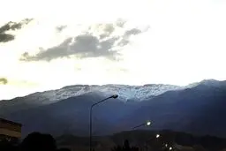 بارش اولین برف پاییزی در استان سمنان؛ ارتفاعات «شاهوار» سفیدپوش شد