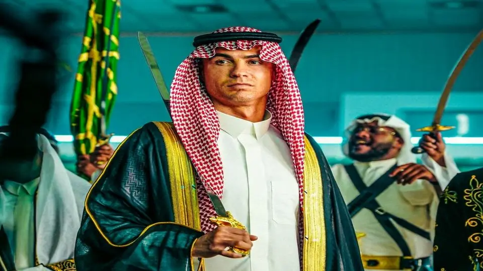 رونالدو اولین فوتبالیست میلیاردر تاریخ شد