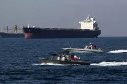 ایران برای مدیریت تنگه هرمز طرح داد / عمان سکوت کرد 