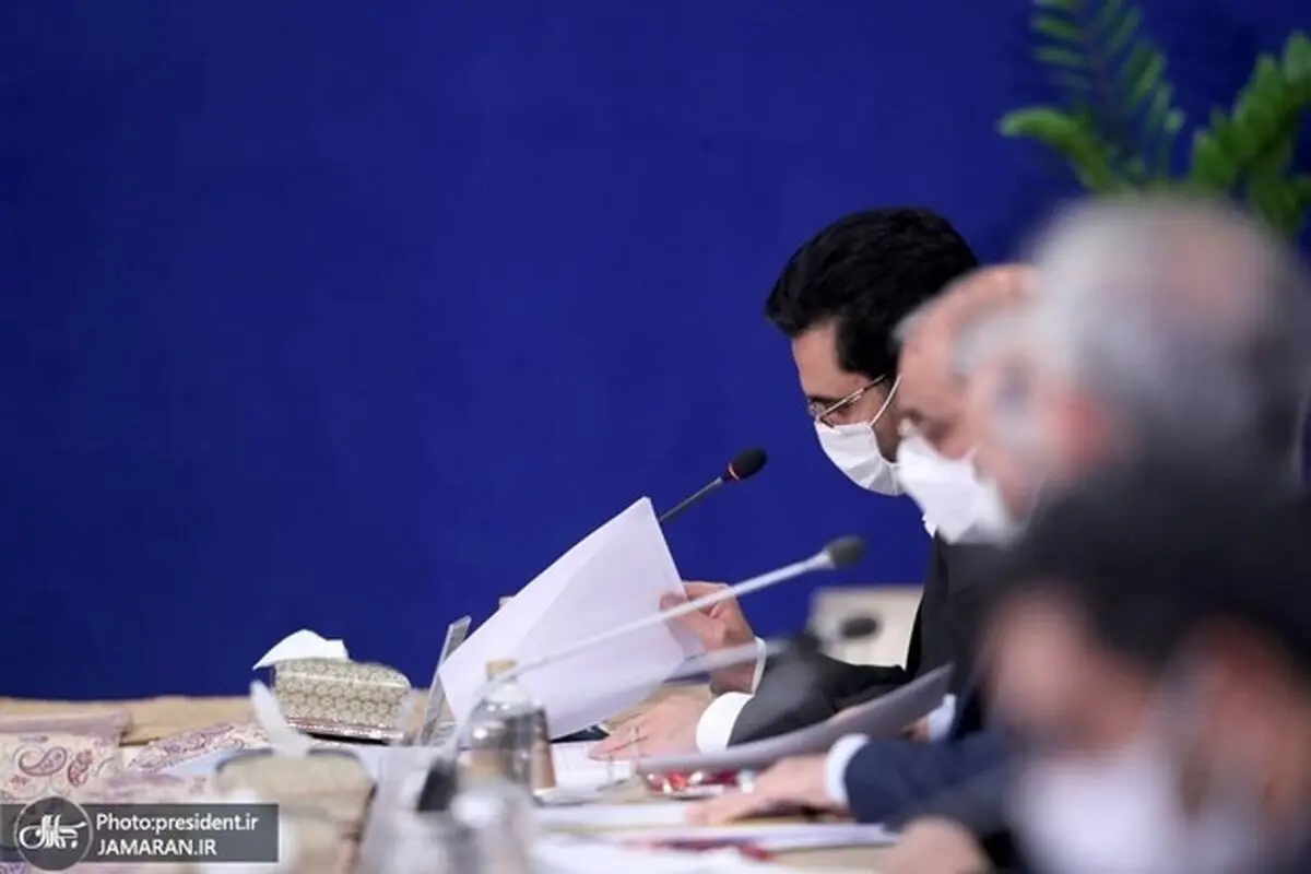 آذری جهرمی: بدهی دولت از سال 1400 نه تنها کاهش نیافته بلکه افزایش هم یافته!


