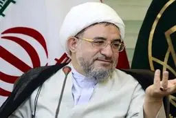  کسانی که گفته‌اند عکس گرفتن آن طلبه از آن خانم بی حجاب حرام است، ضعف فقهی دارند
