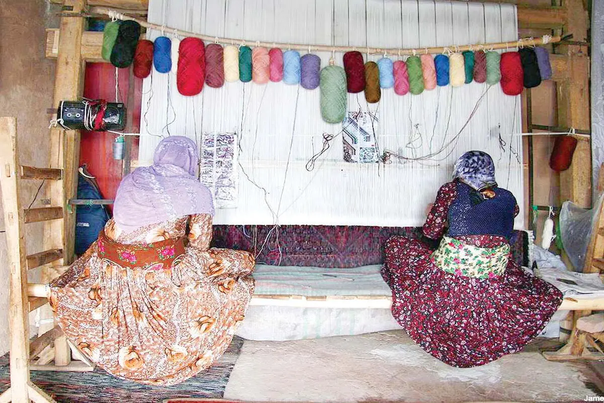 زنان روی دار
