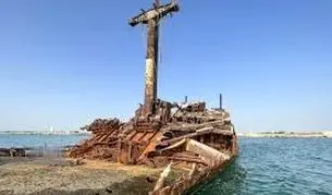 کشتی یونانی تکه‌تکه شد
