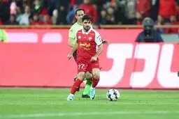 محمد عمری ۳ سال دیگر با پرسپولیس می‌ماند