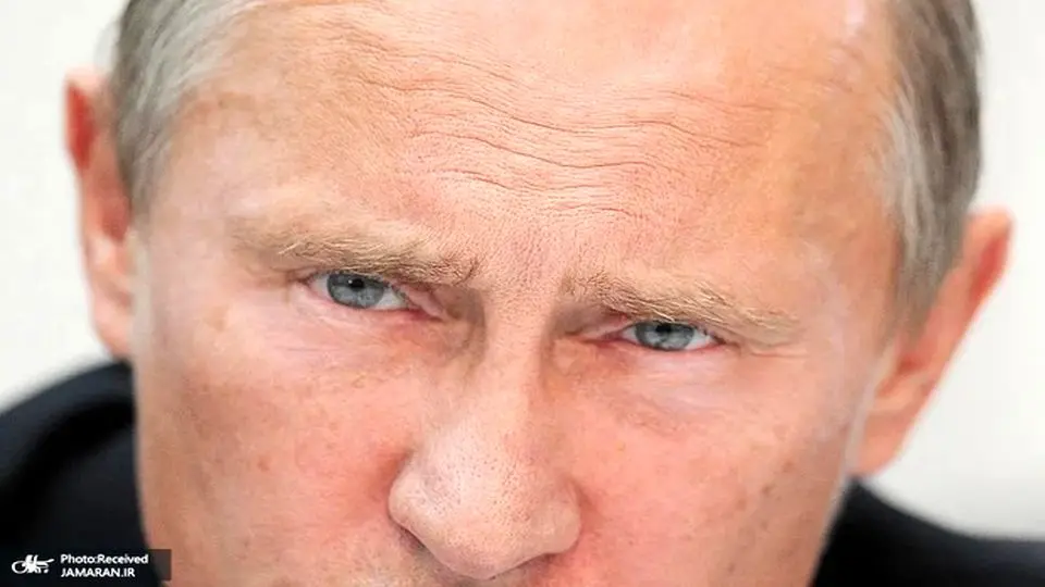 دست دادن پوتین با یک خانم جنجالی شد + عکس

