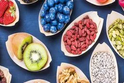 آنتی اکسیدان در کدام میوه ها و سبزیجات یافت می شود؟
