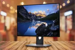 مانیتور استوک بخریم یا نه؟ بررسی ارزش خرید، مزایا و معایب