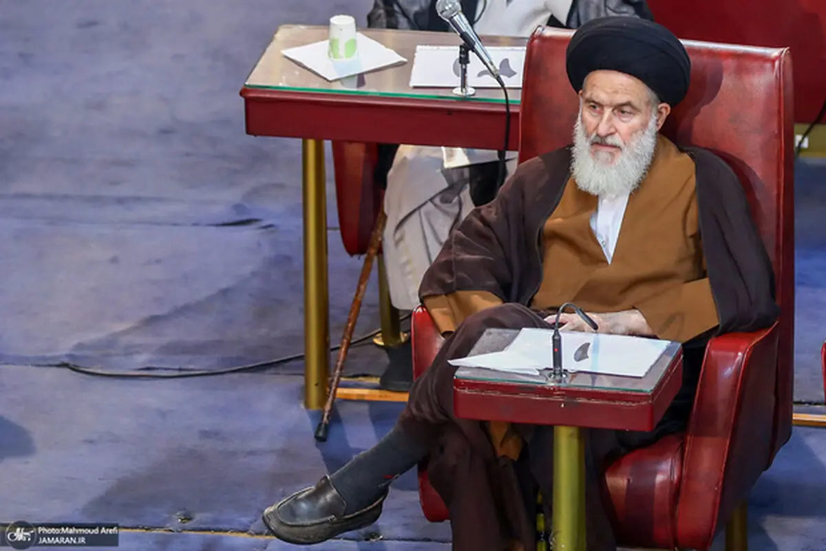 روایت عضو مجلس خبرگان از نطق انتقادی‌اش علیه روحانی: او دفاع کرد، رفت و دیگر ننشست


