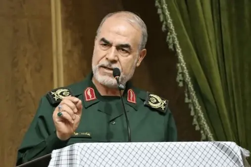 معاون سیاسی سپاه: کسانی که جنگ را نتیجه غنی‌سازی می‌دانند، تاریخ را درست نخوانده‌اند/ آمریکا با «اشتباه محاسباتی» وارد جنگ شد