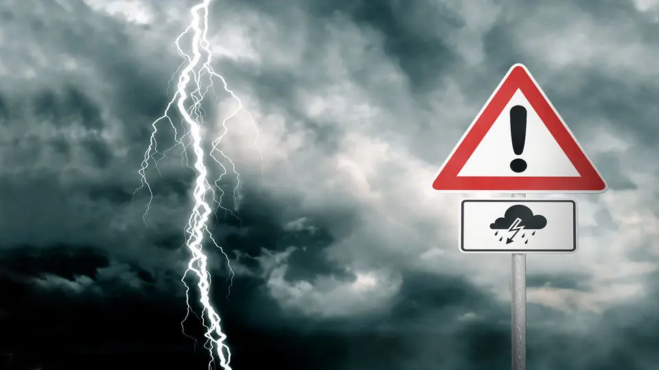 آماده‌باش در ۲۸ استان کشور/ شهروندان هشدارهای هواشناسی را جدی بگیرند
