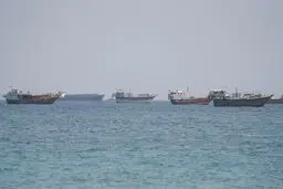 معاون سپاه: جنگ در تنگه هرمز ادامه دارد/ هر روز از دشمن تلفات می‌گیریم