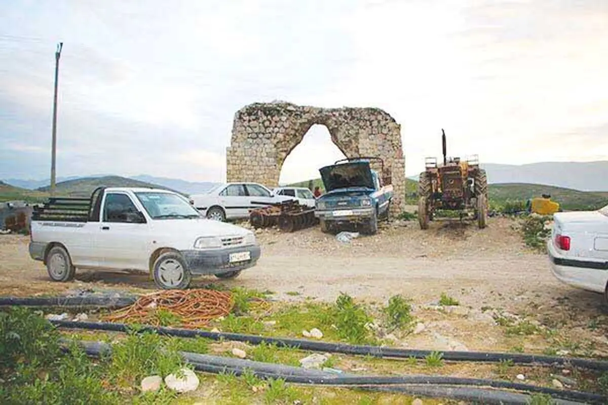 پارکینگ آتشکده ساسانی

