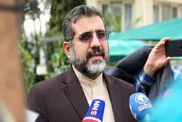 با یارانه ای که در حوزه فرهنگی در حال صرف شدن است، قواره چادر مشکی مطلوب به زیر پانصد هزار تومان رسیده
