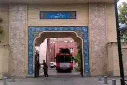 حمله به رادیو با ۲ شهید و تعطیلی مراسم مسجد ارک/ حال حاج منصور ارضی خوب است